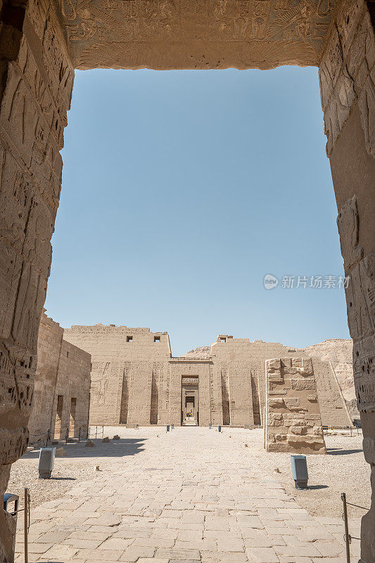 卢克索，Medinet Habu神庙的入口